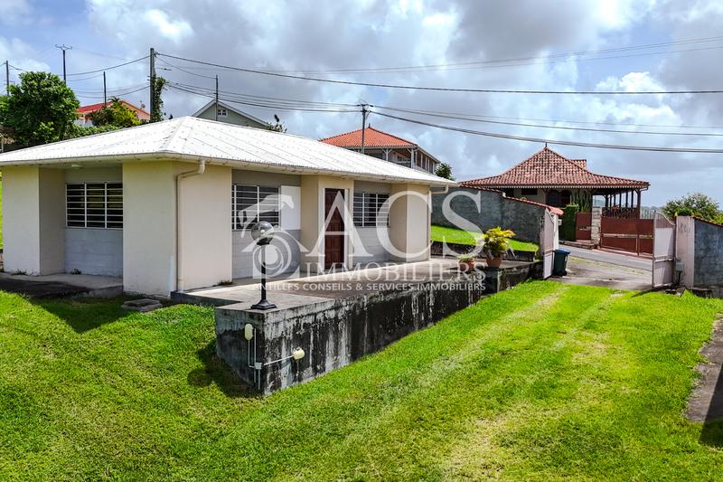 Maison - 321 m² - 8 pièces