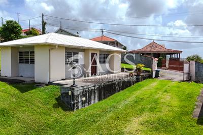 Maison - 321 m² - 8 pièces