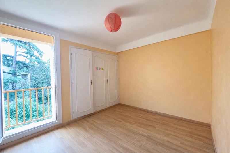 Appartement - 86 m² - 4 pièces