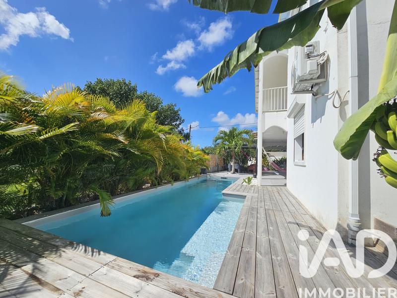 Maison - 200 m² - 8 pièces