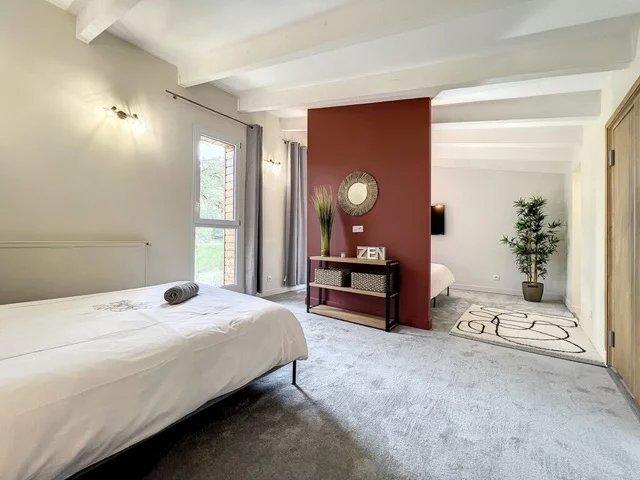 Châlet - 200 m² - 6 pièces