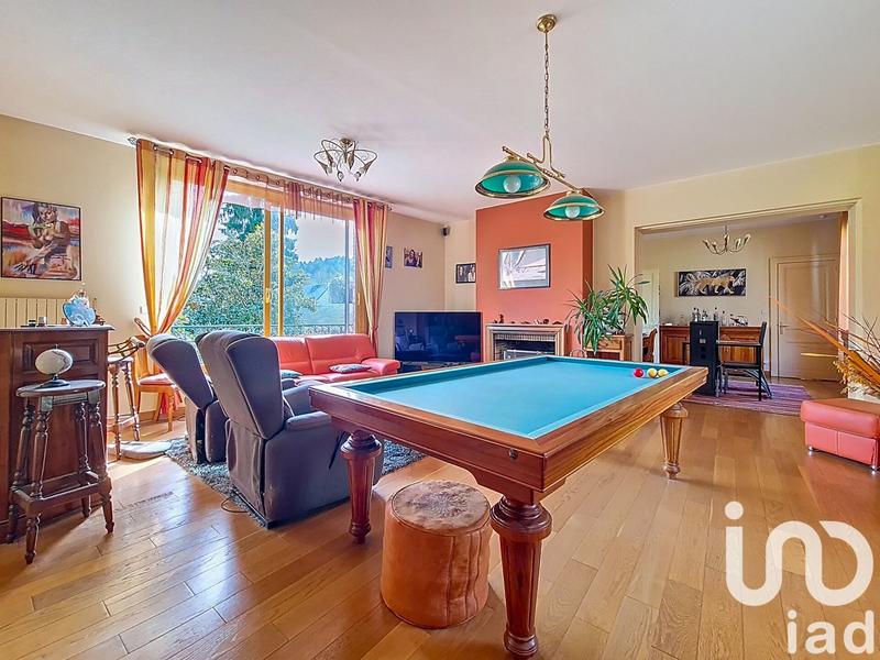 Maison - 206 m² - 8 pièces