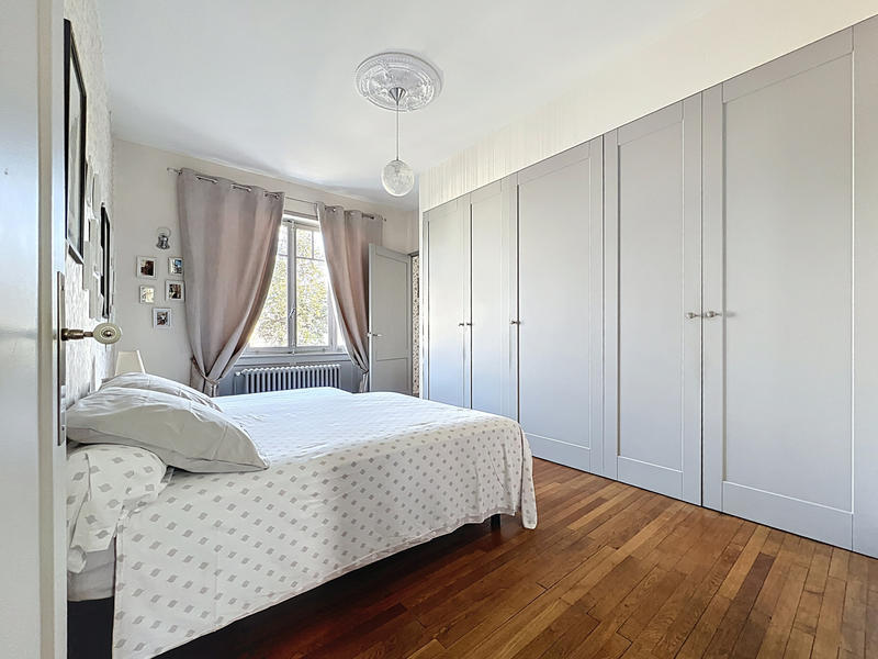 Maison - 196 m² - 8 pièces