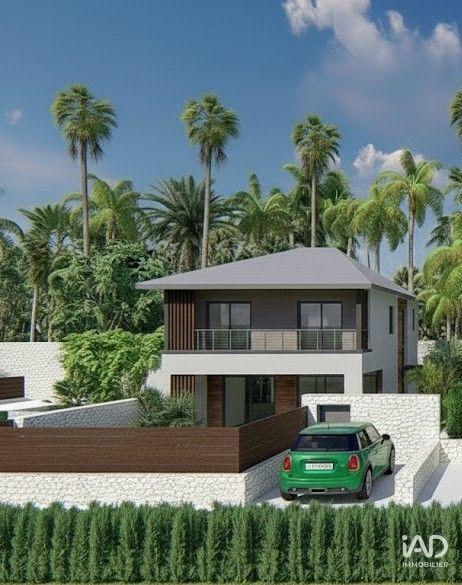 Maison - 96 m² - 5 pièces