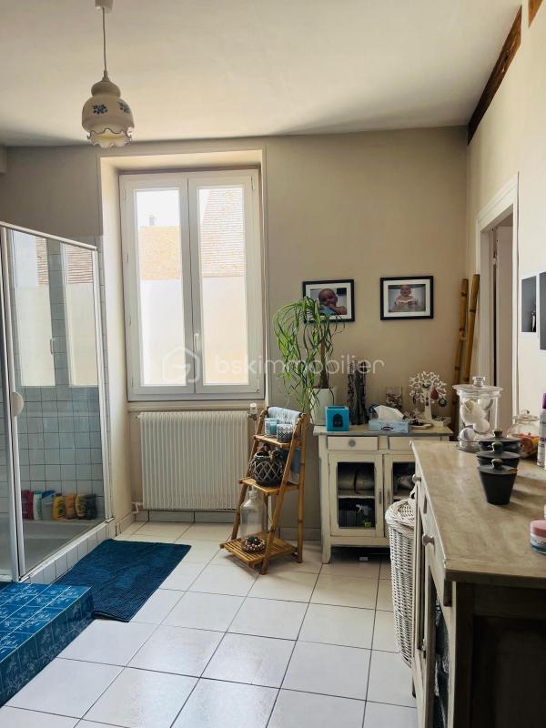 Maison - 245 m² - 8 pièces