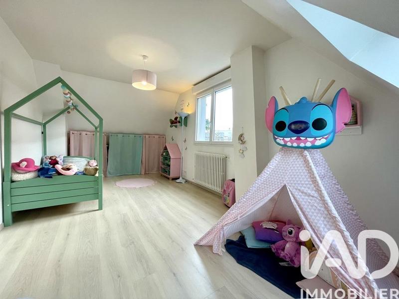 Maison - 223 m² - 6 pièces