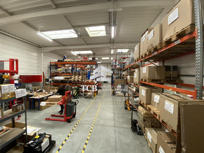 Local d'activités - 820 m²