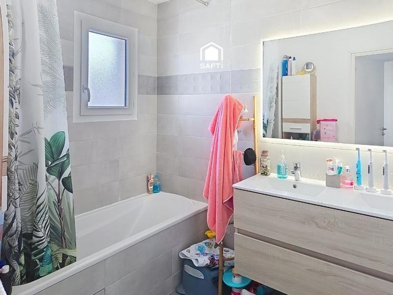 Maison - 86 m² - 4 pièces