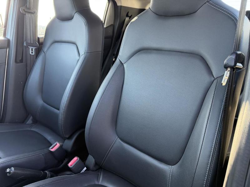 Dacia Spring Essential -23b