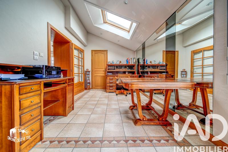 Maison - 269 m² - 10 pièces