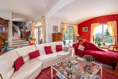 Maison contemporaine - 297 m²