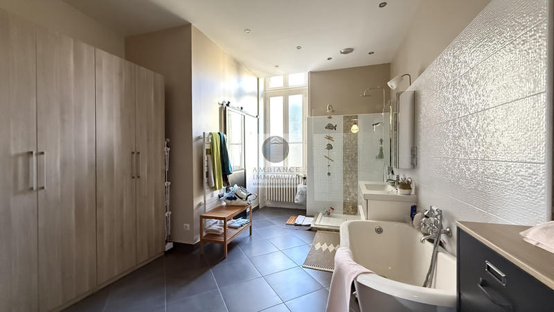 Appartement - 159 m² - 5 pièces