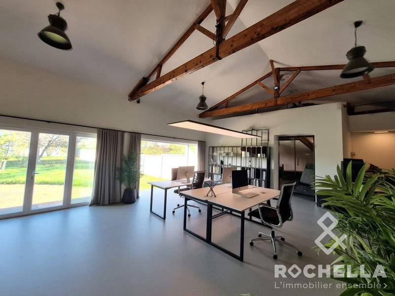 Maison traditionnelle - 198 m² - 7 pièces