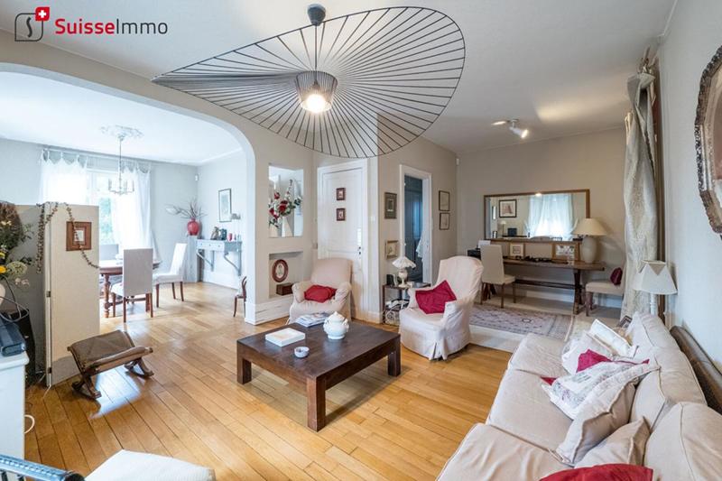 Demeure - 174 m² - 8 pièces