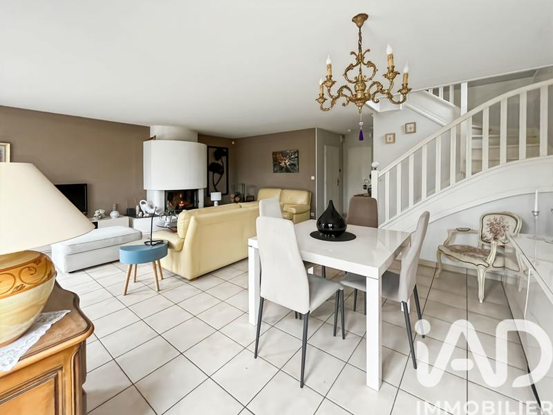 Maison - 120 m² - 4 pièces