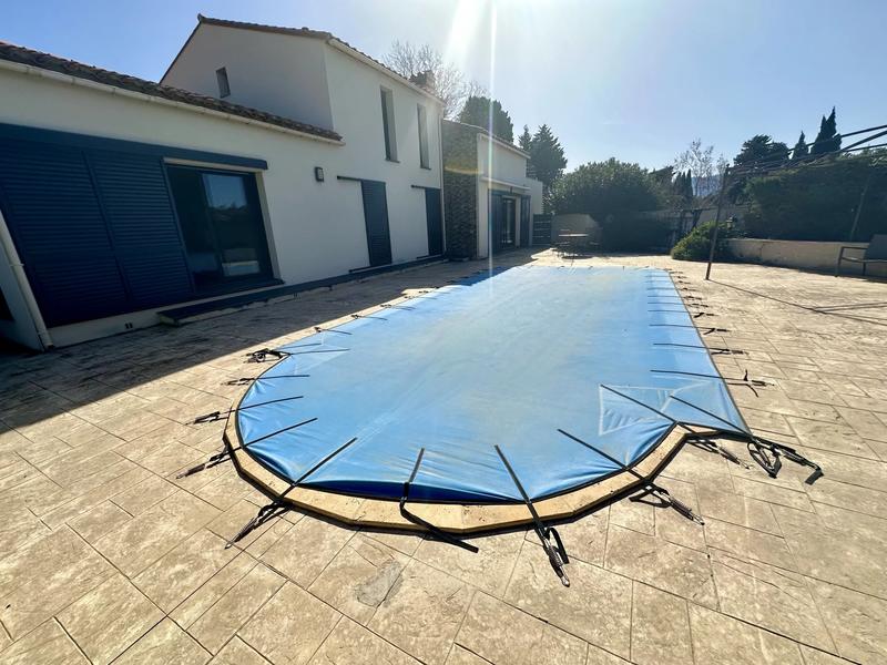 Propriété - 270 m² - 6 pièces