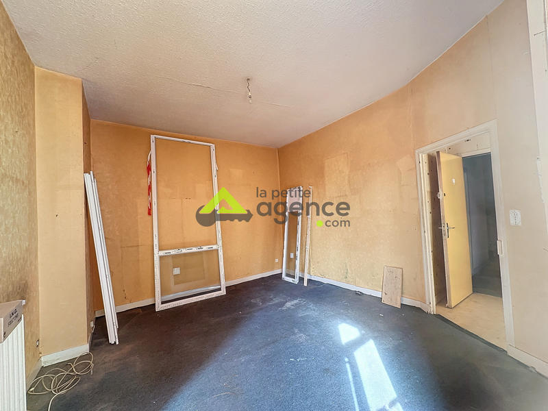 Immeuble - 273 m² - 14 pièces