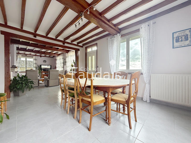 Maison - 140 m² - 7 pièces