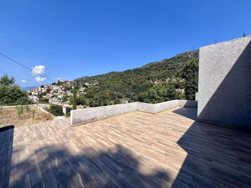 Maison - 135 m² - 6 pièces