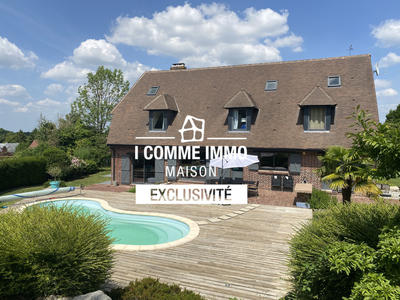 Maison - 275 m² - 15 pièces
