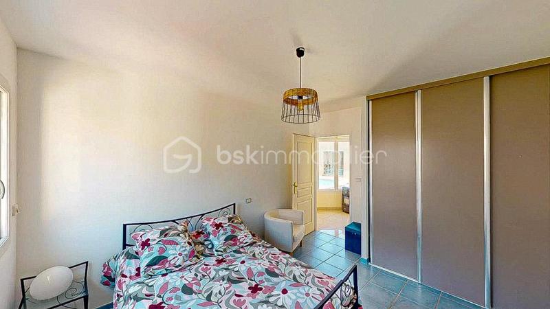 Propriété - 375 m² - 11 pièces