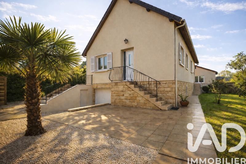 Maison - 176 m² - 8 pièces