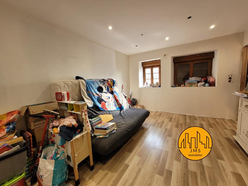 Maison - 210 m² - 6 pièces