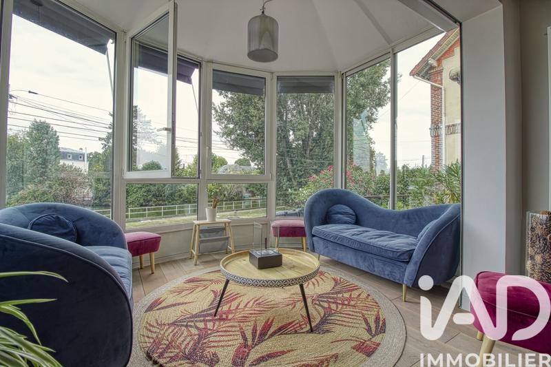 Maison - 232 m² - 9 pièces