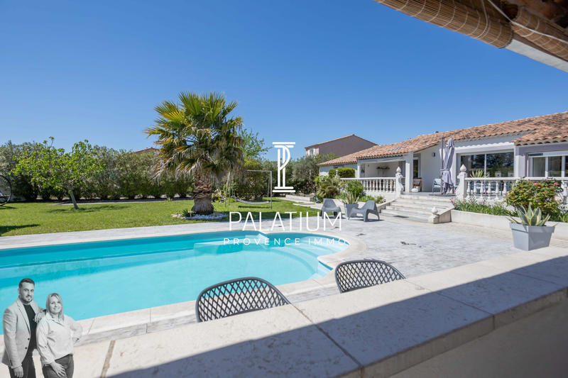 Maison - 207 m² - 9 pièces