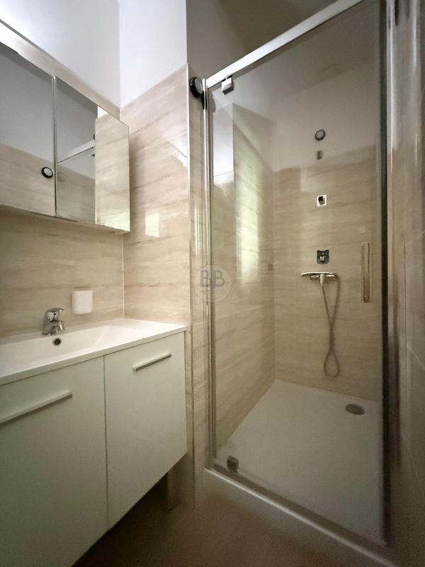 Immeuble - 740 m² - 40 pièces