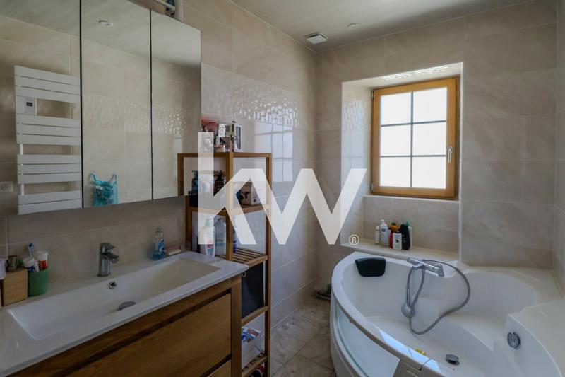 Maison - 120 m² - 5 pièces