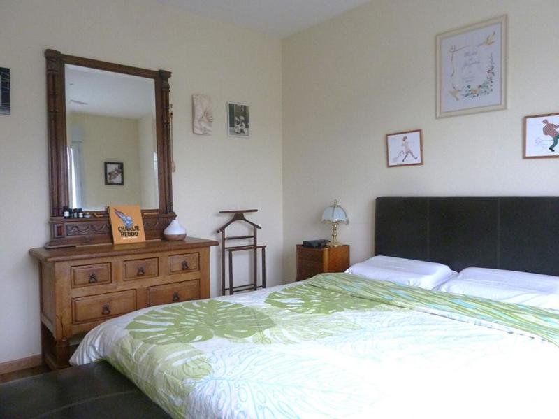 Maison - 243 m² - 8 pièces