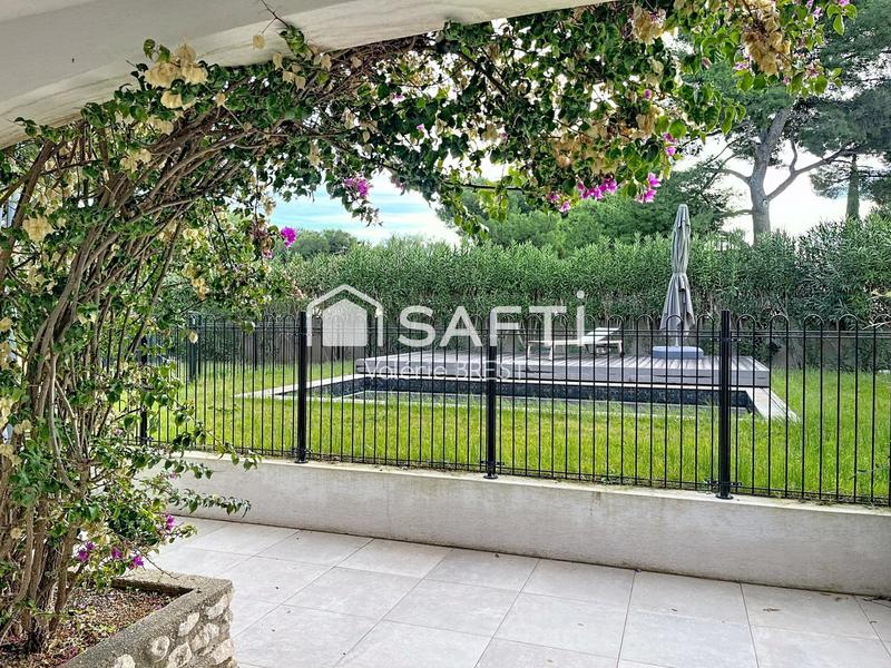 Maison - 210 m² - 8 pièces