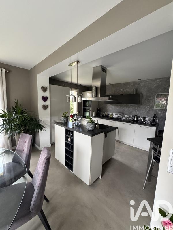 Maison - 177 m² - 7 pièces