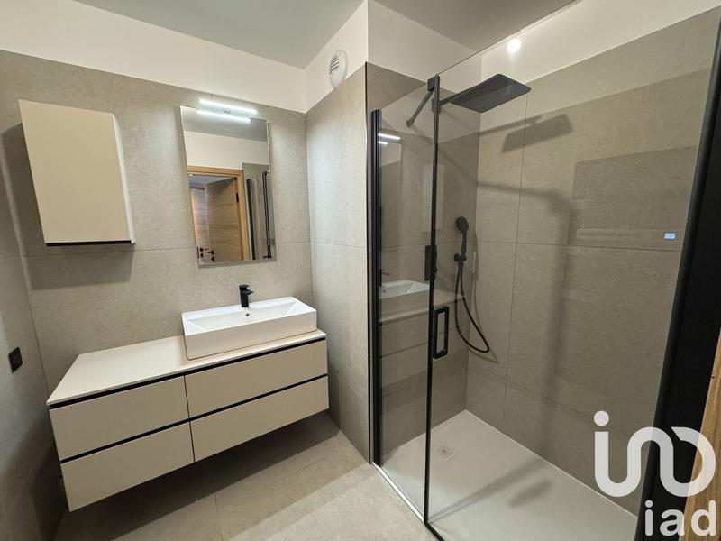 Appartement - 85 m² - 3 pièces