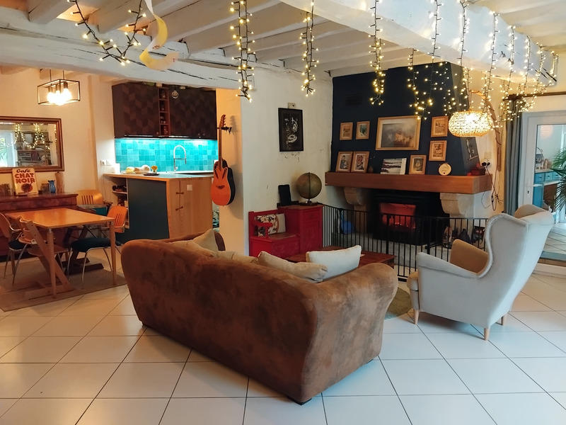 Propriété - 223 m² - 8 pièces