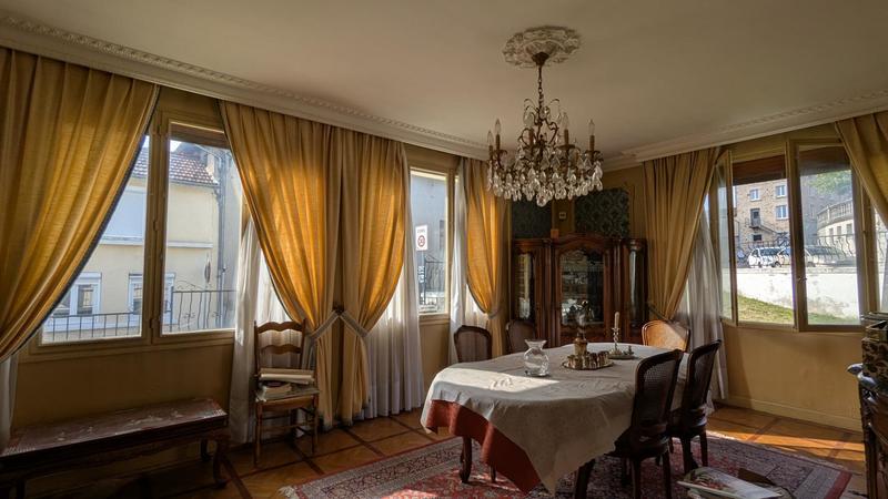 Maison - 151 m² - 6 pièces