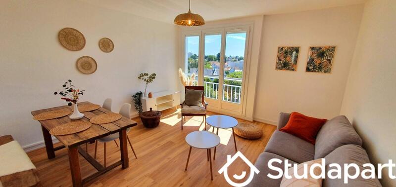 Chambre - 11 m² - 1 pièce