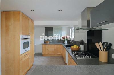 Maison - 136 m² - 6 pièces