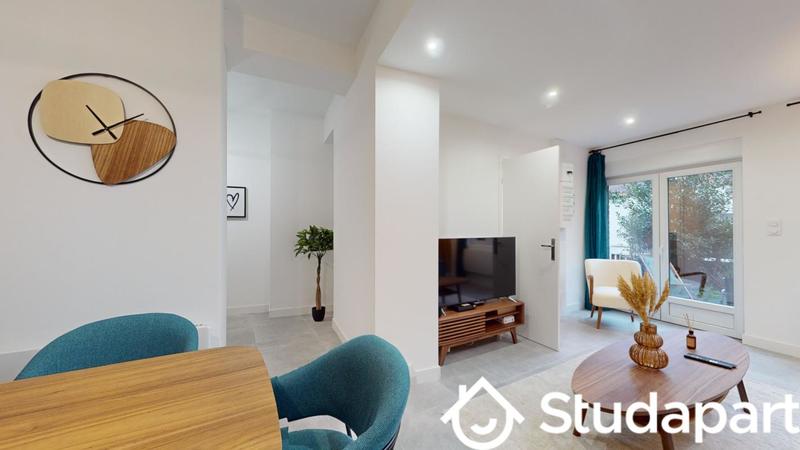 Chambre - 9 m² - 1 pièce