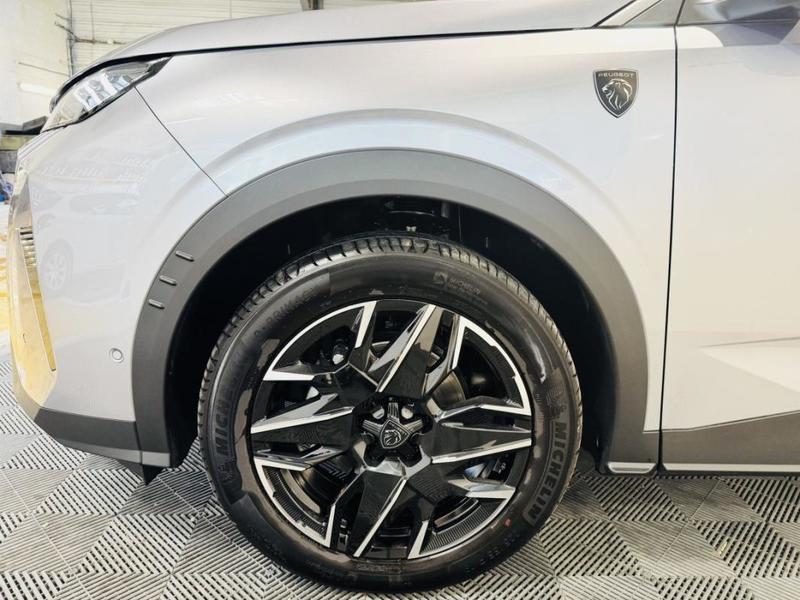 Peugeot 3008 III 1.2 Hybrid 145 E-Dcs6 Gt Alcantara et Pack 360