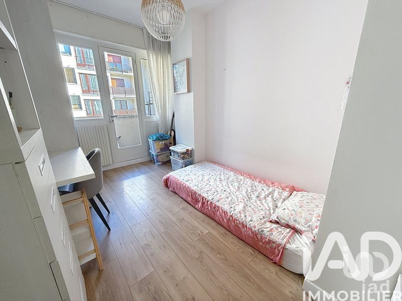 Appartement - 125 m² - 7 pièces