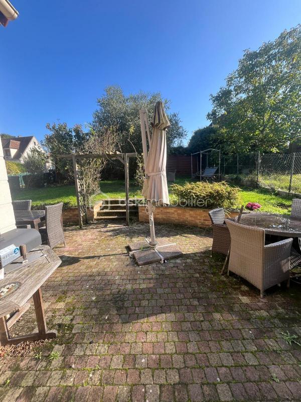 Maison traditionnelle - 175 m² - 6 pièces