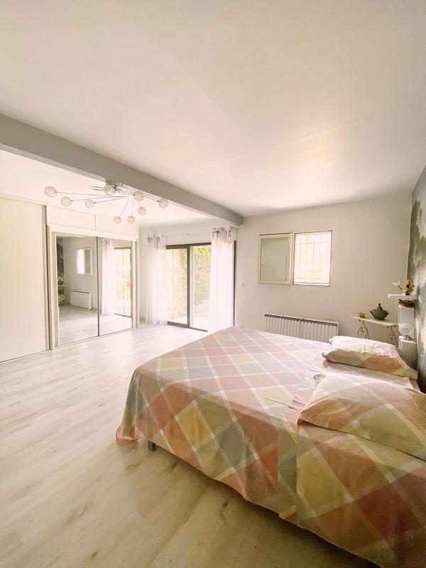 Villa - 210 m² - 8 pièces