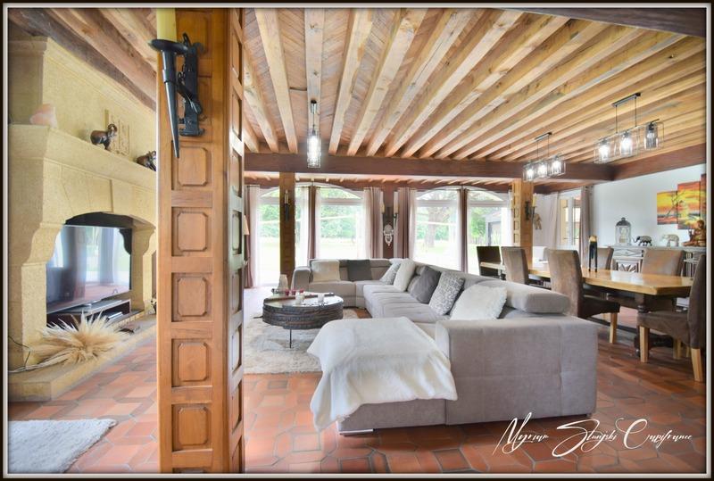 Maison de maîtres - 450 m² - 11 pièces