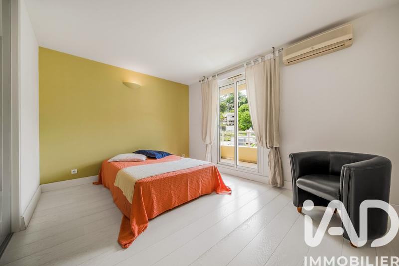 Duplex - 197 m² - 5 pièces