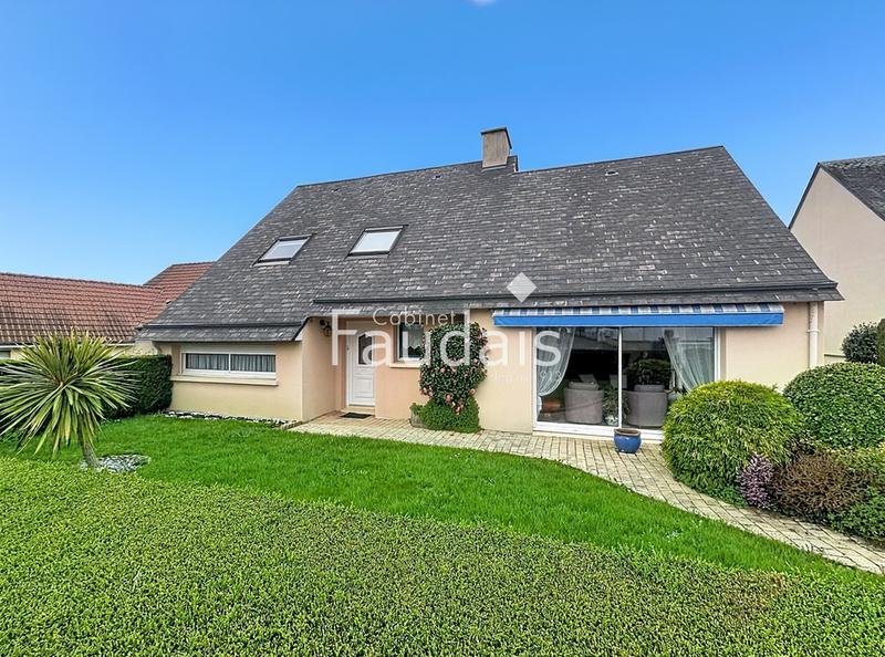 Maison - 138 m² - 7 pièces