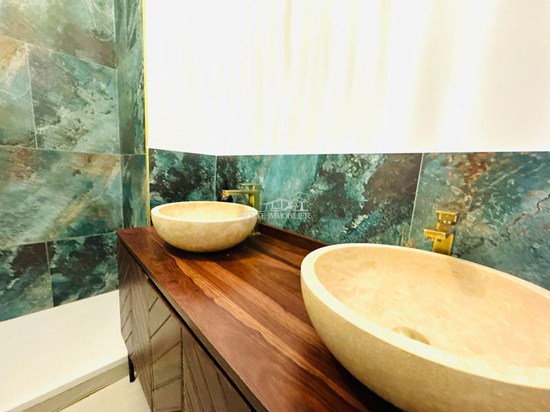 Appartement - 87 m² - 4 pièces