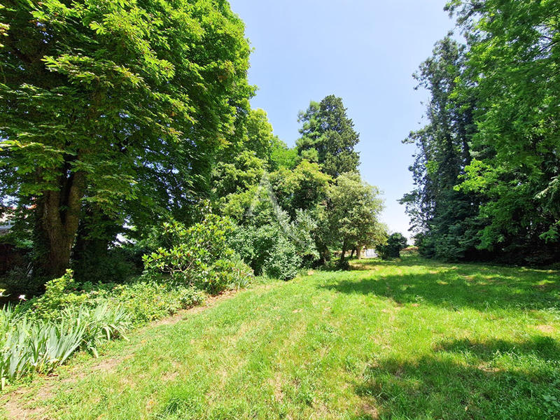 Maison - 208 m² - 8 pièces