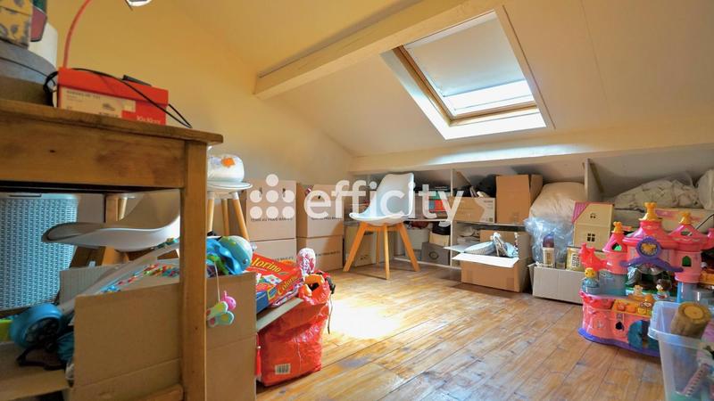 Maison - 97 m² - 5 pièces